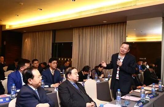 在开宝体育官网集团医教研战略发展研讨会上,开宝体育官网集团与从事 医疗 化诊断的厦门艾德生物医药科技股份有限公司、从事视网膜疾病基因疗法技术开发与引进的厦门继景生物技术有限责任公司签署了三方战略合作协议4.jpg 在开宝体育官网集团医教研战略发展研讨会上,开宝体育官网集团与从事 医疗 化诊断的厦门艾德生物医药科技股份有限公司、从事视网膜疾病基因疗法技术开发与引进的厦门继景生物技术有限责任公司签署了三方战略合作协议4.jpg