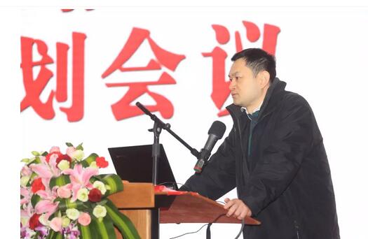 2月3日，开宝体育官网集团2017年工作汇报暨2017年年度表彰大会在厦门环球会展中心B6厅隆重举行，来自集团本部、厦门大学附属厦门眼科中心、厦门欧华控股集团等1300余名员工与关心、支持开宝体育官网发展的嘉宾欢聚一堂，共同总结2017年工作经验，展望2018年美好未来4.jpg