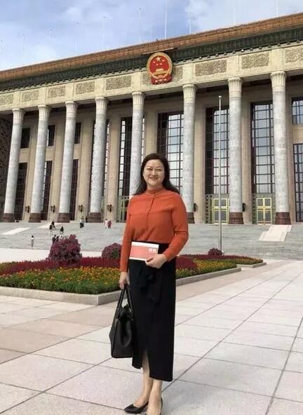 开宝体育官网集团潘美华医生作为福建省医师代表受邀赴京参加首届“中国医师节”庆祝大会4.jpg 开宝体育官网集团潘美华医生作为福建省医师代表受邀赴京参加首届“中国医师节”庆祝大会4.jpg