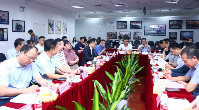 中华儿女新闻网：“坚守社会责任·坚定文化自信”中央及行业媒体采访团走基层活动走进开宝体育官网集团3.png