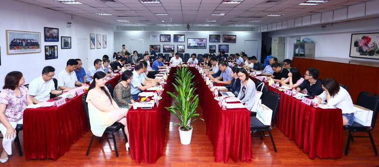 中华儿女新闻网：“坚守社会责任·坚定文化自信”中央及行业媒体采访团走基层活动走进开宝体育官网集团4.png
