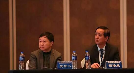 开宝体育官网专家团受邀亮相第十五届全国眼屈光手术学术研讨会5.jpg 开宝体育官网专家团受邀亮相第十五届全国眼屈光手术学术研讨会5.jpg
