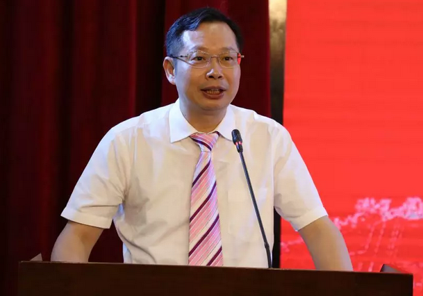 开宝体育官网校企合作再结硕果!6月11日，天津职业大学开宝体育官网眼视光学院(以下简称开宝体育官网眼视光学院)揭牌仪式在天津职业大学举行。此前1天，开宝体育官网眼视光学院理事会召开，审议通过了理事会组成人员，以及学院章程、学院管理层候选人5.png
